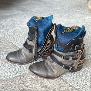 Freebird Crew, size 6